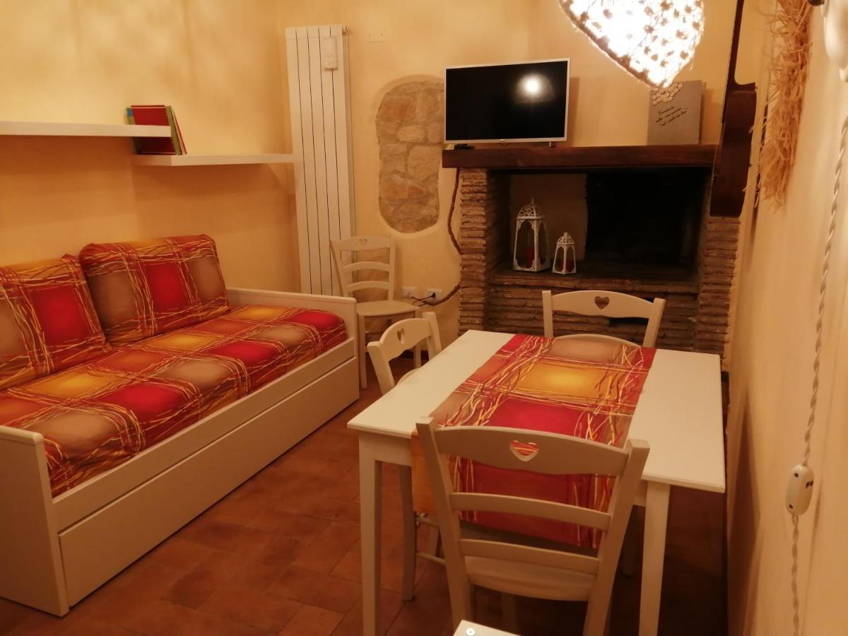Nel Vicolo Dei Baci - Al Bacio Apartment
