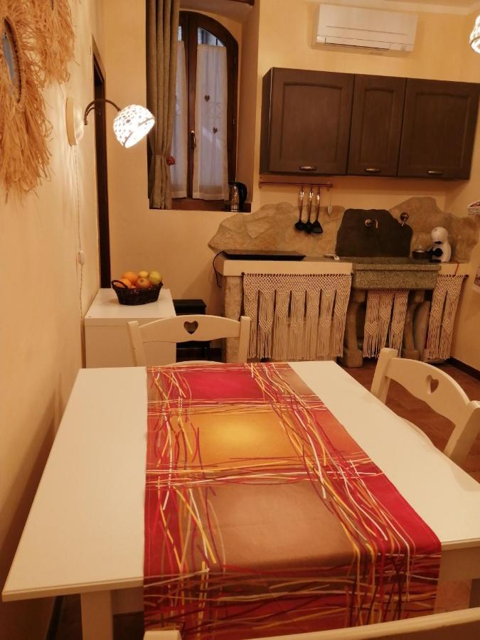 Nel Vicolo Dei Baci - Al Bacio *